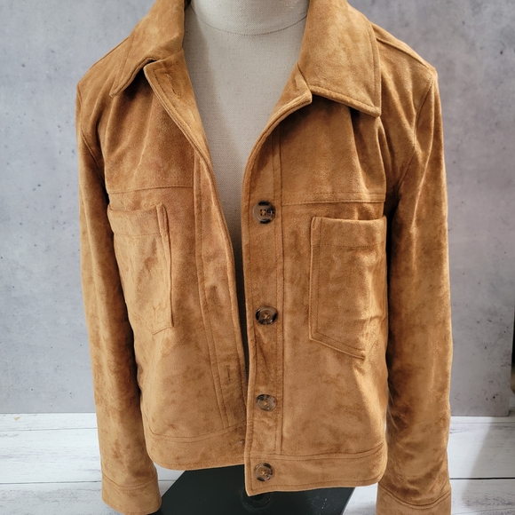 Blank NYC Jackets & Blazers - Blank NYC Camel Cropped Suede Shirt Jacket